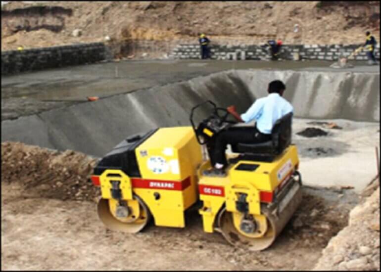 DYNAPAC ROLLER CC102